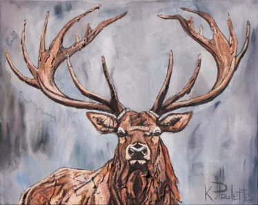 Bull elk painting with large antlers. In this art, the deer is looking forward at the viewer. The male wapiti artwork is painted with brown earth tones and neutral colors.